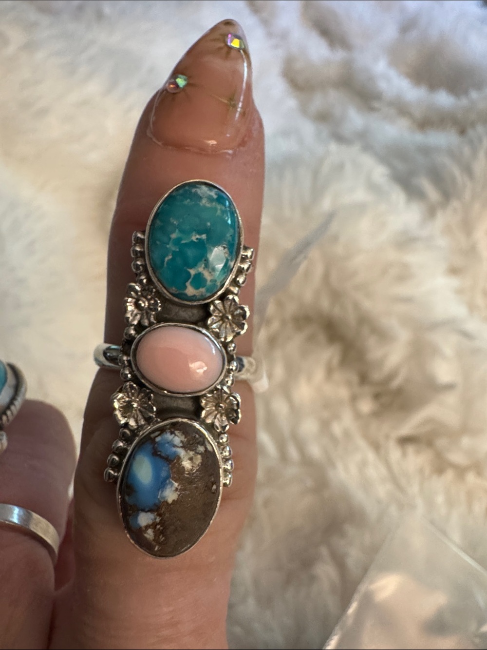 Sterling Floral native stamped whitewater,conch&Blue Hill ring